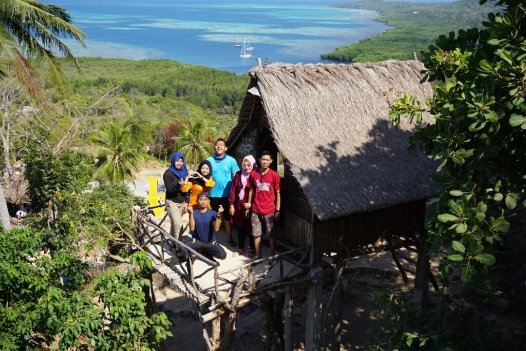 paket wisata karimunjawa dari surabaya