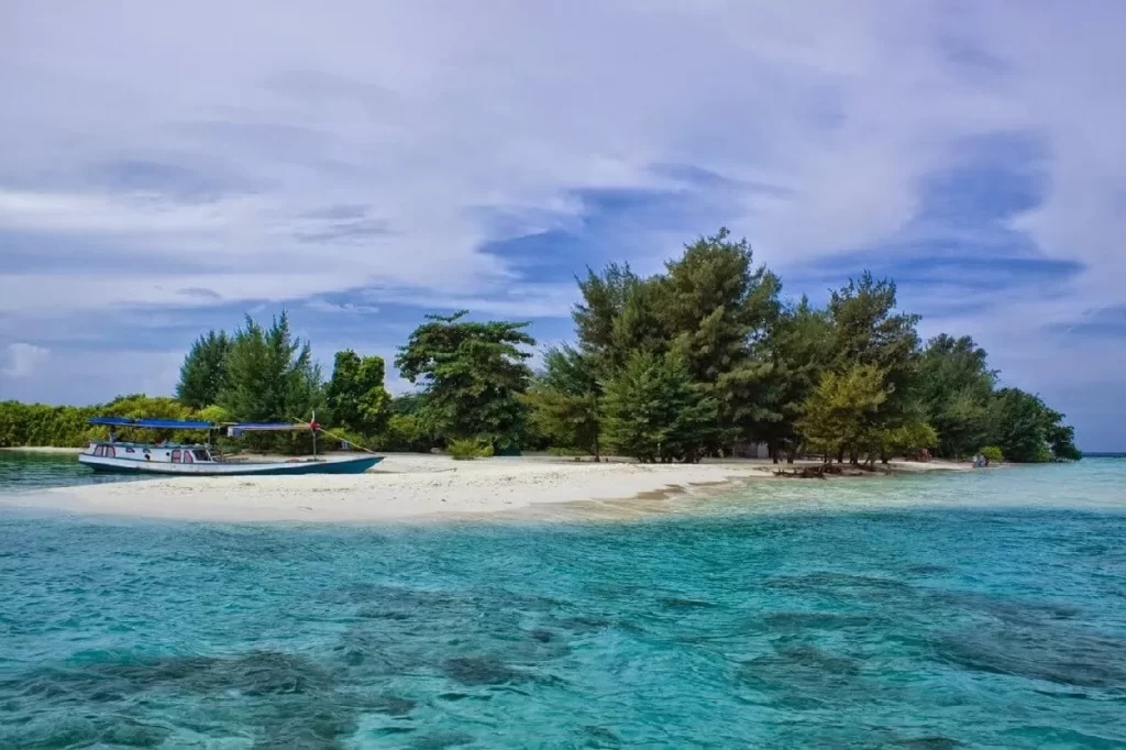 Pulau Karimun: Surga Tersembunyi di Pulau Jawa