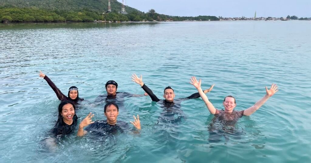 Vitamin Sea, Manfaat Kesehatan dari Berenang di Laut